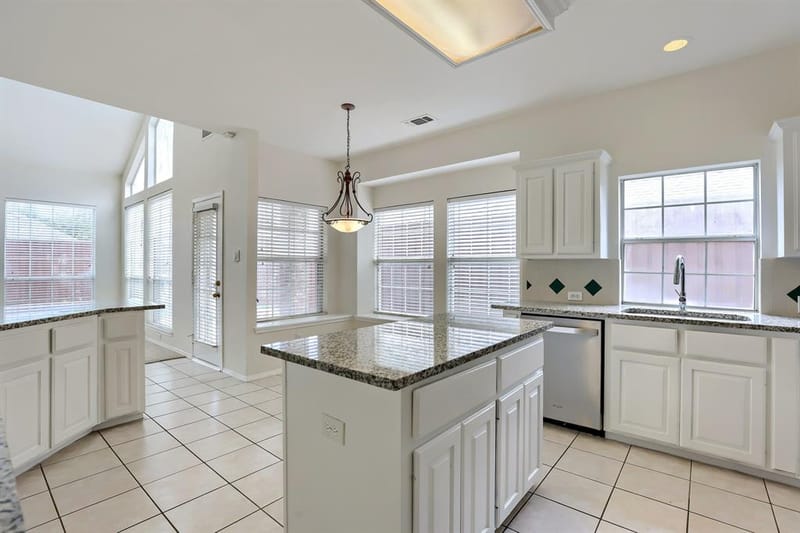 10804 Dry Creek Lane, Frisco TX 75035 - Photo 13