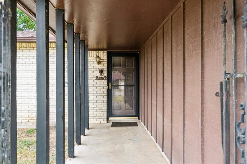 1710 Carla Avenue, Arlington TX 76014 - Photo 3