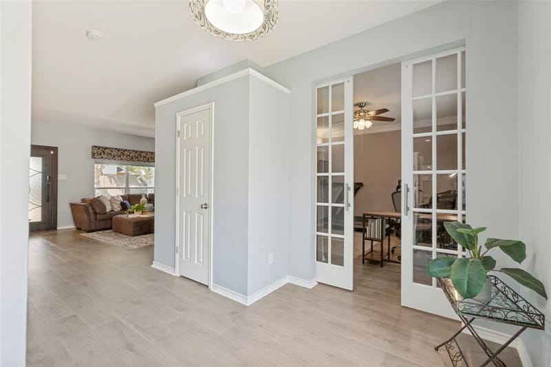 425 Baltusrol Circle, Garland TX 75044 - Photo 3