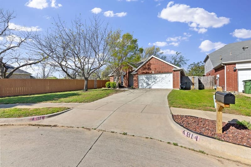 814 Lake Bluff Drive, Lake Dallas TX 75065 - Photo 16