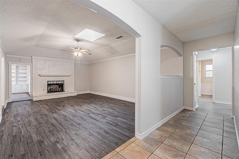 5209 Smokerise Court, Arlington TX 76016 - Photo 4