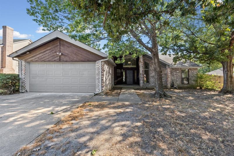 515 Highland Oaks Drive, Greenville TX 75402