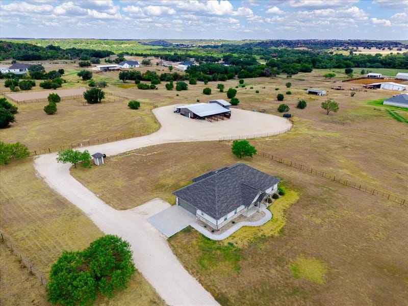 335 Remuda Trail, Stephenville TX 76401