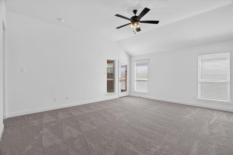 425 Rose Avenue, Cleburne TX 76033 - Photo 6