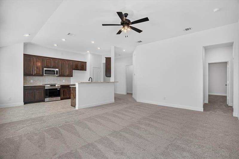 425 Rose Avenue, Cleburne TX 76033 - Photo 7