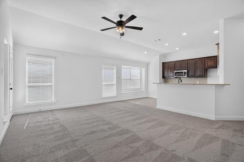 425 Rose Avenue, Cleburne TX 76033 - Photo 5