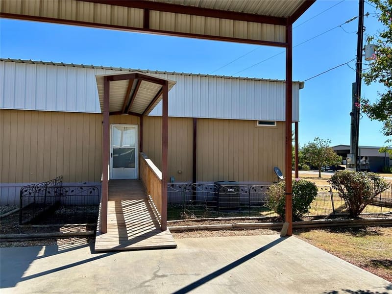 166 Holiday Rambler Drive, Whitney TX 76692 - Photo 6