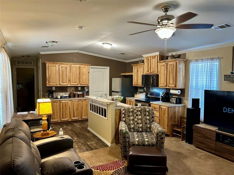 166 Holiday Rambler Drive, Whitney TX 76692 - Photo 10