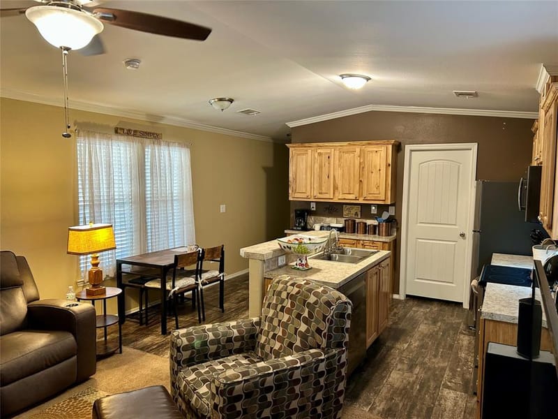 166 Holiday Rambler Drive, Whitney TX 76692 - Photo 11