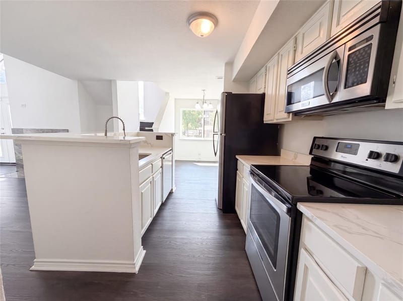 2311 Balsam Drive # H210, Arlington TX 76006 - Photo 3