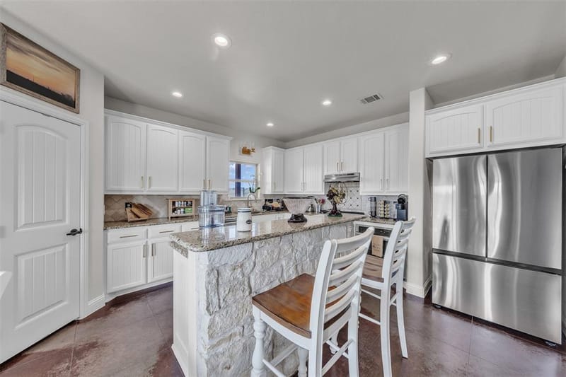 8928 County Road 1232, Godley TX 76044 - Photo 13