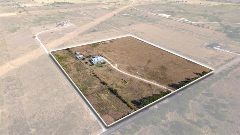 8928 County Road 1232, Godley TX 76044 - Photo 38