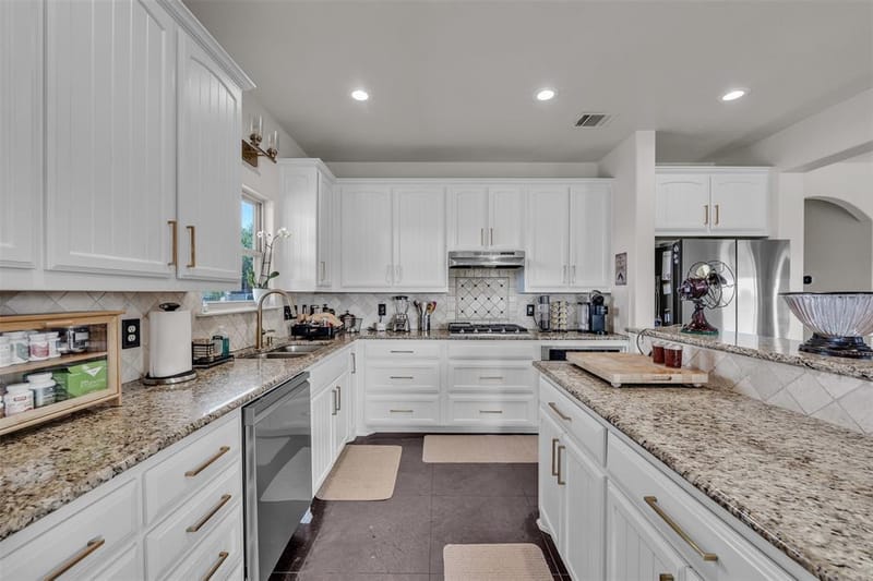 8928 County Road 1232, Godley TX 76044 - Photo 14