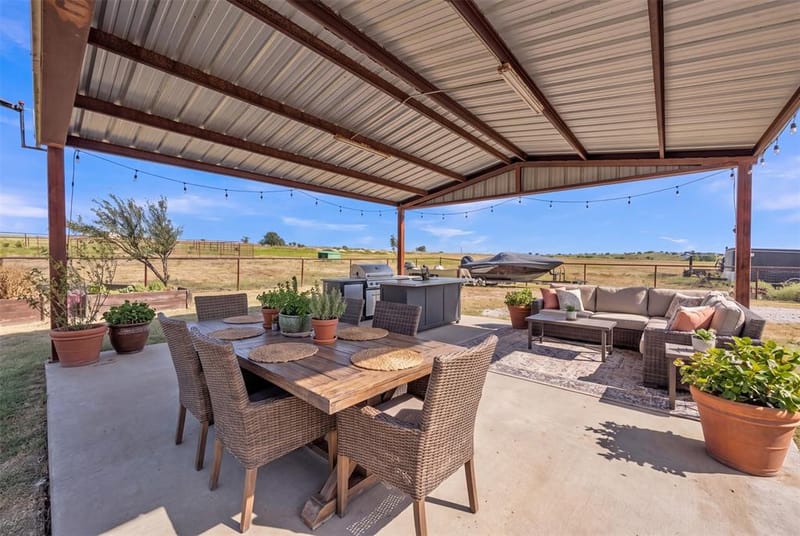 8928 County Road 1232, Godley TX 76044 - Photo 31