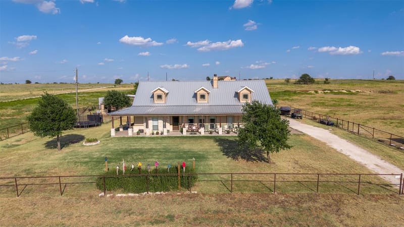8928 County Road 1232, Godley TX 76044 - Photo 39