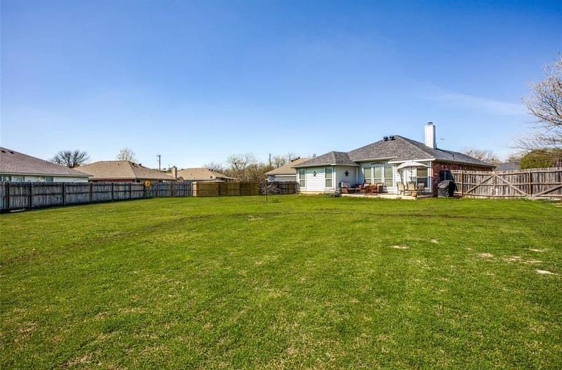 233 Kings Way Court, Rhome TX 76078 - Photo 16