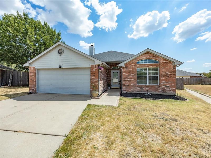 233 Kings Way Court, Rhome TX 76078