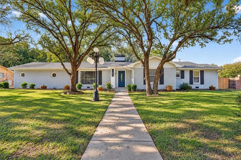 1204 Loma Alta Place, Cleburne TX 76033