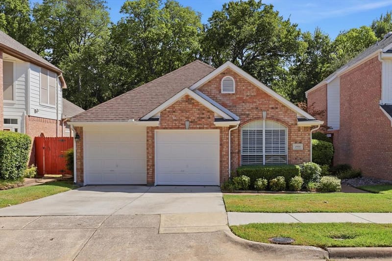 4900 Rockcreek Lane, Plano TX 75024 - Photo 2