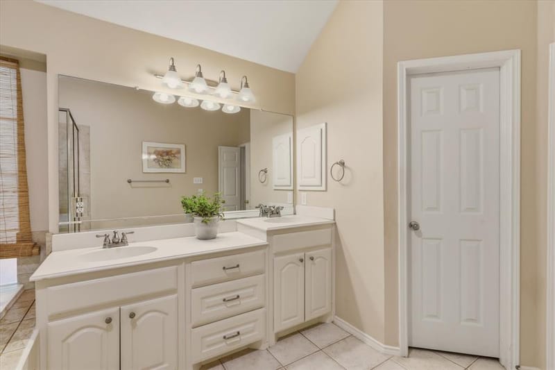4900 Rockcreek Lane, Plano TX 75024 - Photo 24