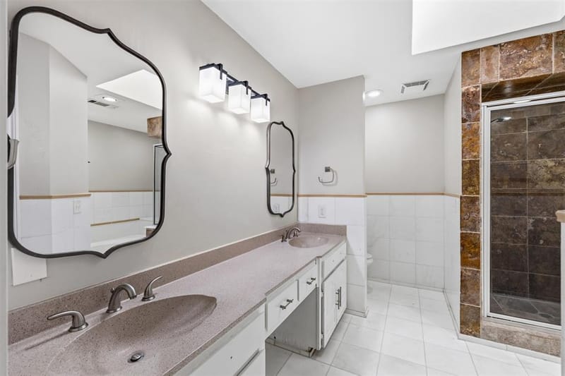 14826 Sopras Circle, Addison TX 75001 - Photo 13