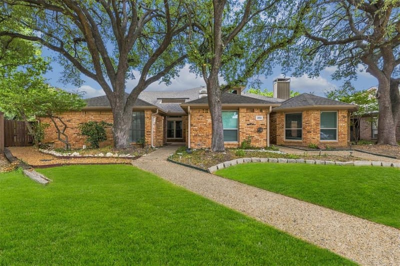 14826 Sopras Circle, Addison TX 75001