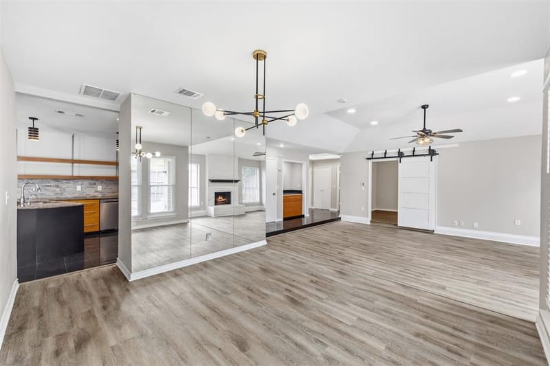 14826 Sopras Circle, Addison TX 75001 - Photo 5
