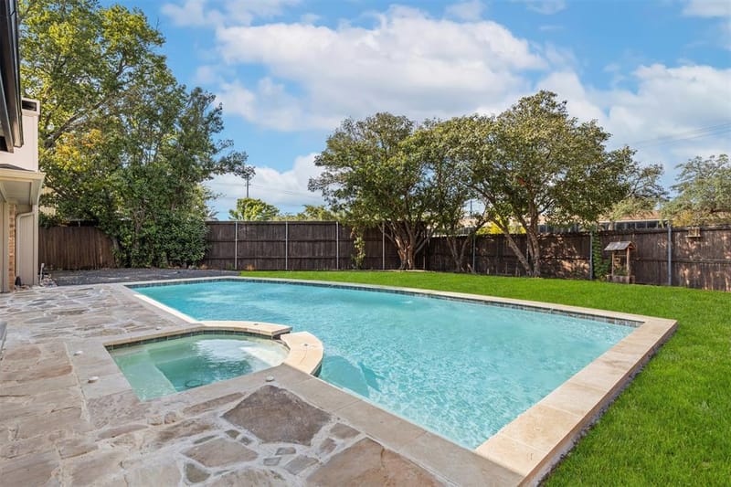 14826 Sopras Circle, Addison TX 75001 - Photo 30