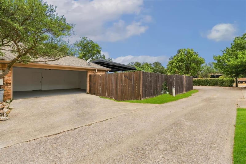 14826 Sopras Circle, Addison TX 75001 - Photo 34