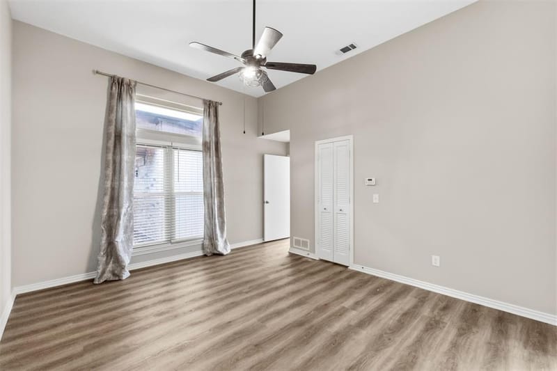 14826 Sopras Circle, Addison TX 75001 - Photo 11