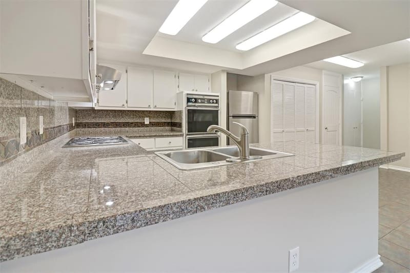 14824 Sopras Circle, Addison TX 75001 - Photo 10