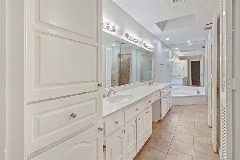 14824 Sopras Circle, Addison TX 75001 - Photo 15