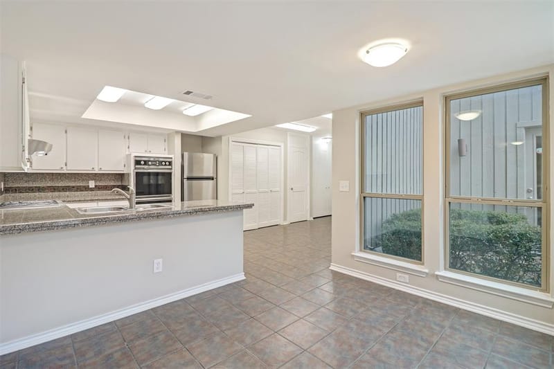 14824 Sopras Circle, Addison TX 75001 - Photo 11