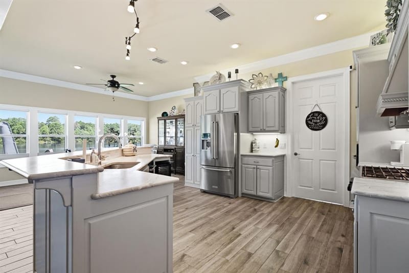 10936 Deer Creek Drive, Tyler TX 75707 - Photo 14