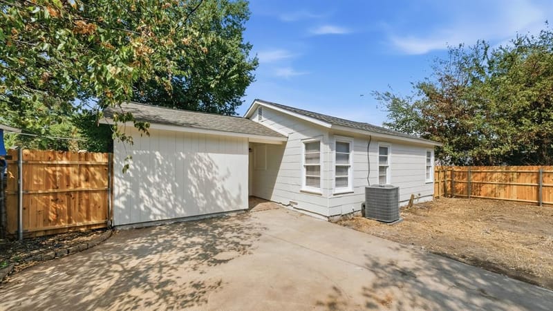 3728 Hardeman Street, Fort Worth TX 76119 - Photo 20