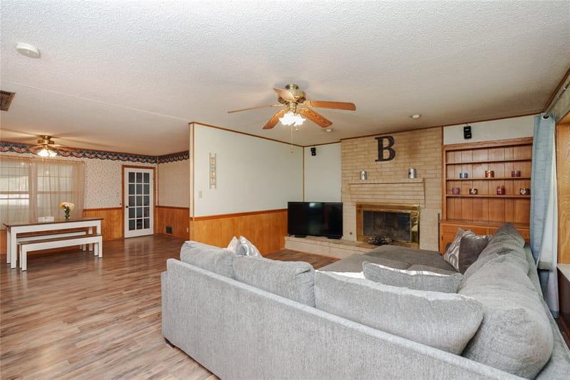 223 Hillcrest Street, Sanger TX 76266 - Photo 6