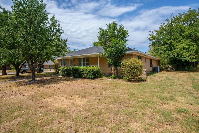 223 Hillcrest Street, Sanger TX 76266 - Photo 29