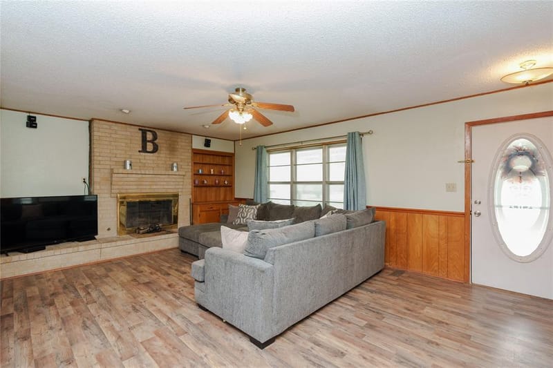 223 Hillcrest Street, Sanger TX 76266 - Photo 8