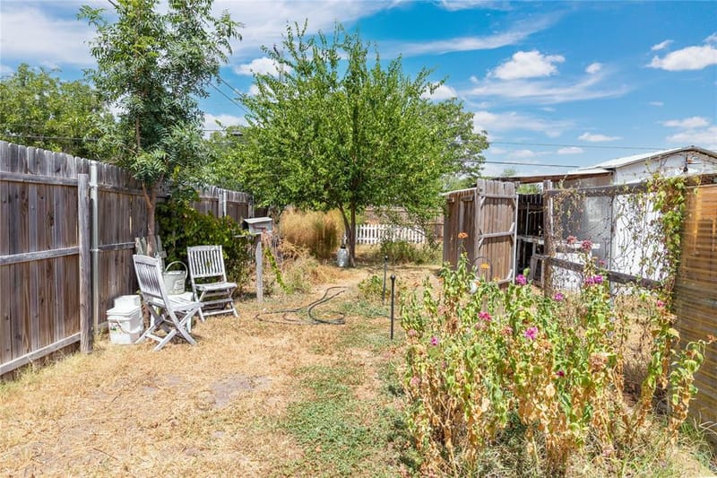 900 E Fitzgerald Street, Bangs TX 76823 - Photo 37