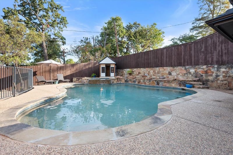 4909 Rockford Court, Arlington TX 76017 - Photo 27