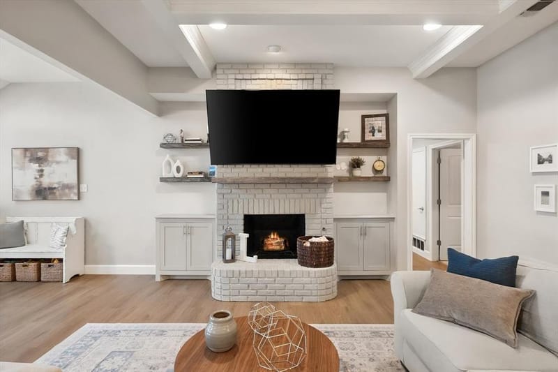4909 Rockford Court, Arlington TX 76017 - Photo 6