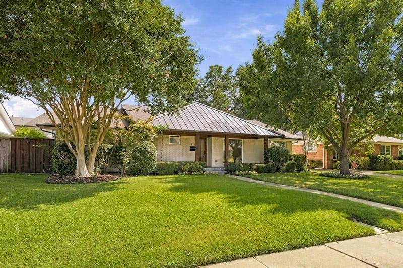 6828 Santa Maria Lane, Dallas TX 75214 - Photo 30