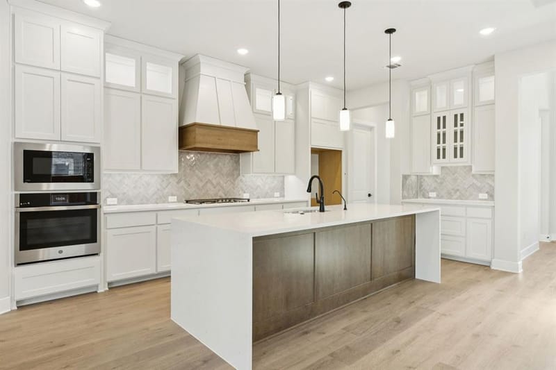 9156 Emory Oak Drive, Frisco TX 75035 - Photo 9