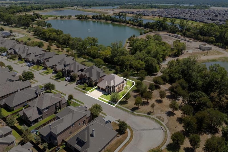 9300 Wood Duck Drive, Fort Worth TX 76118