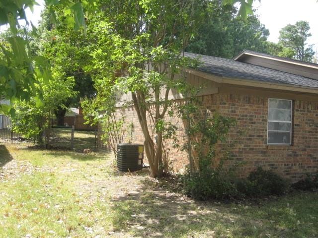 411 Ashland Drive, Gainesville TX 76240 - Photo 2