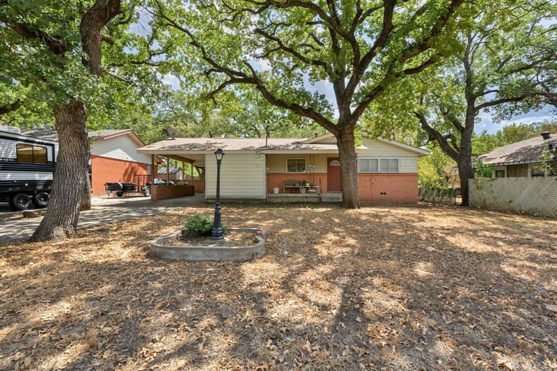 402 SE 20th Street, Mineral Wells TX 76067
