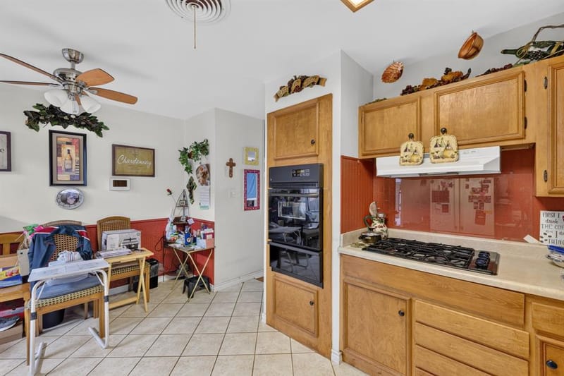 402 SE 20th Street, Mineral Wells TX 76067 - Photo 9