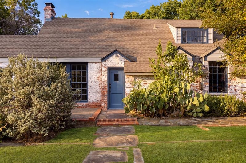 2865 Alden Avenue, Dallas TX 75211
