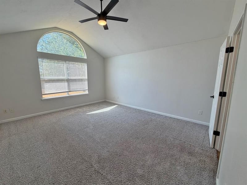 605 Prairie Gulch Drive, Fort Worth TX 76140 - Photo 7