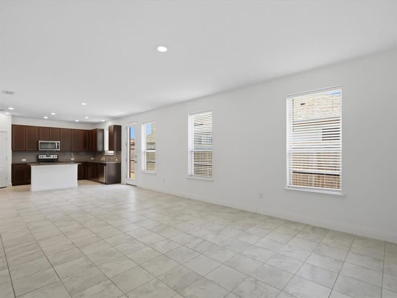 10236 Fox Springs Drive, Fort Worth TX 76131 - Photo 6